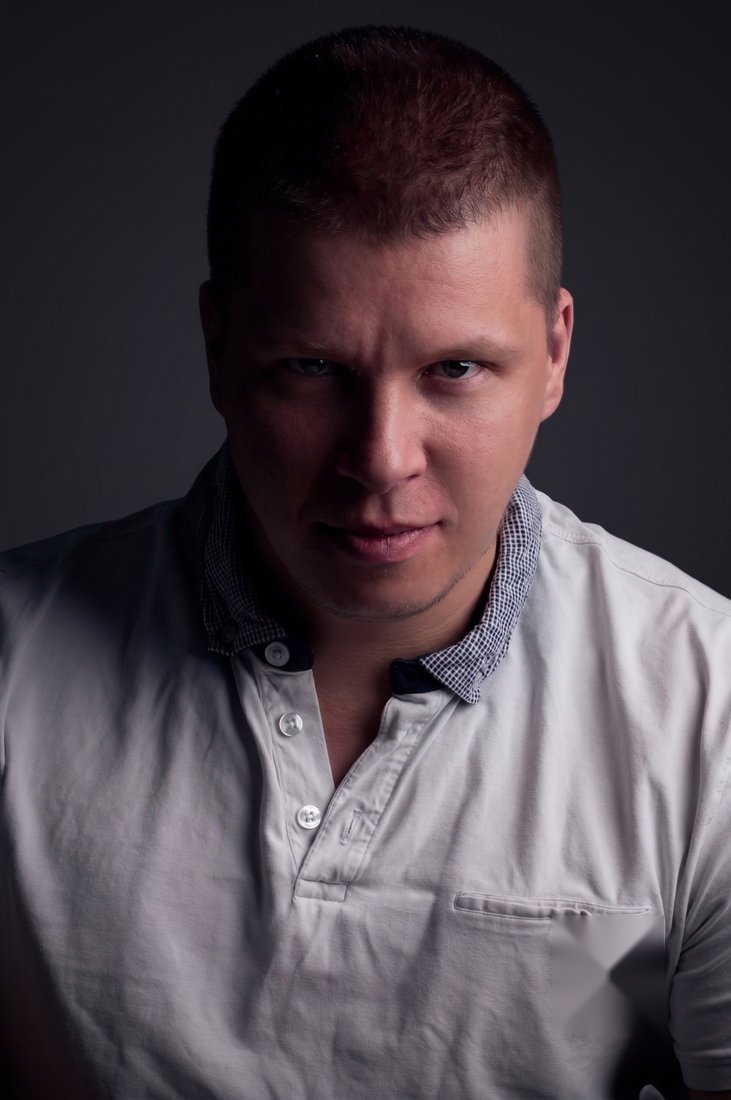Александр Захаров